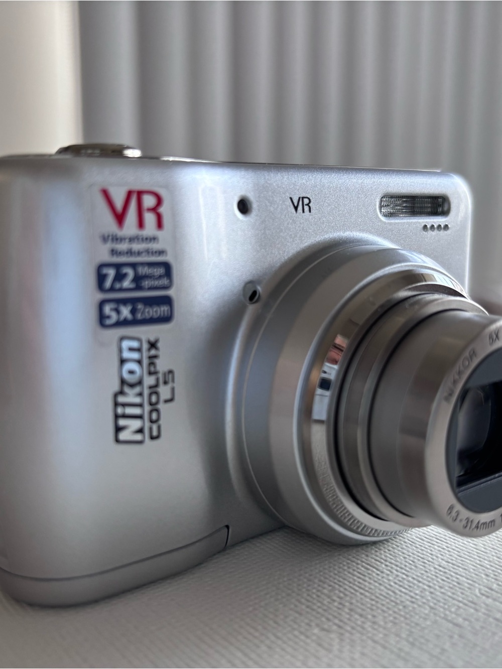 Nikon silver Coolpix L5 Compact Digital Camera